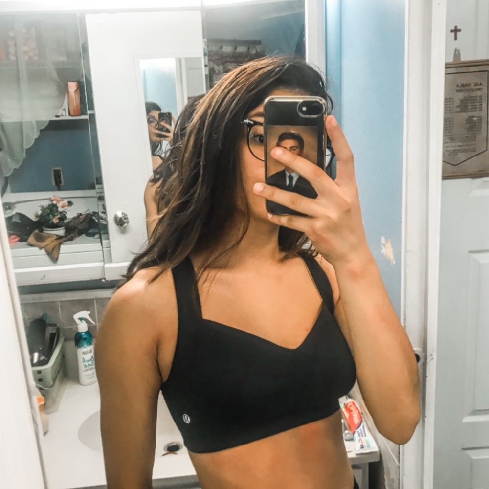lululemon sports bra